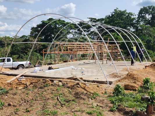 Invernadero personalizable con estructura estable para secar plantas y alimentos